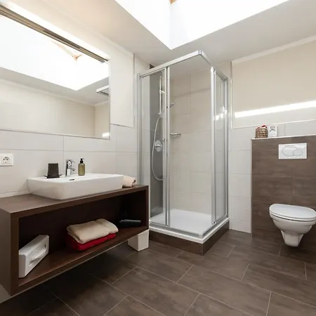 奥斯卡公寓 公寓 *